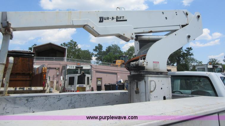 image for item G3610 2001 Chevrolet Silverado 3500 bucket truck