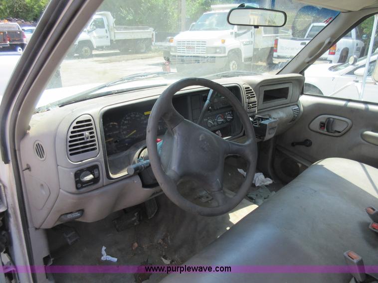 image for item G3610 2001 Chevrolet Silverado 3500 bucket truck