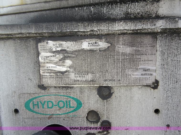 image for item G3610 2001 Chevrolet Silverado 3500 bucket truck