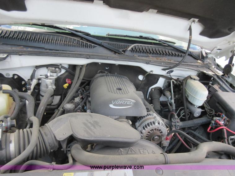 image for item G3611 2006 Chevrolet Silverado 2500HD pickup truck