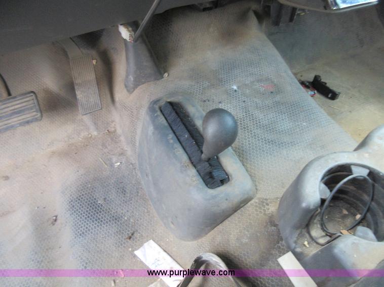 image for item G3611 2006 Chevrolet Silverado 2500HD pickup truck