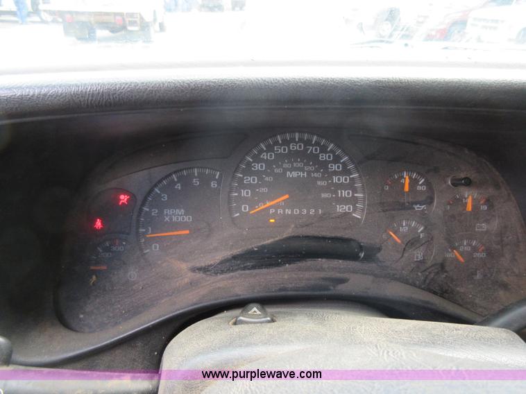 image for item G3611 2006 Chevrolet Silverado 2500HD pickup truck