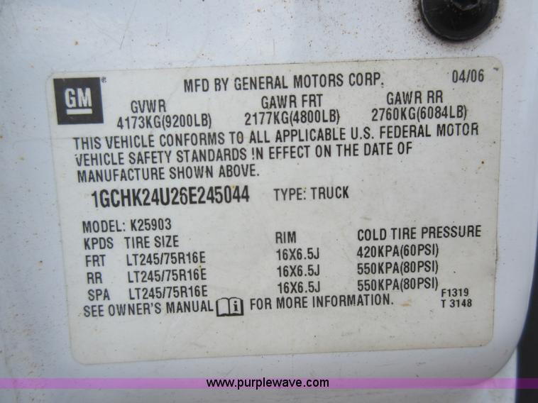 image for item G3611 2006 Chevrolet Silverado 2500HD pickup truck