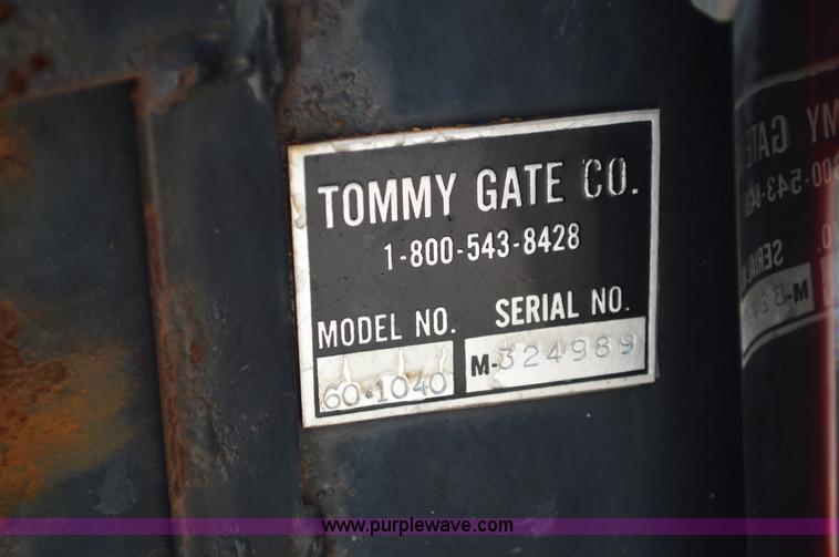 image for item G3617 2004 Chevrolet Silverado 2500HD pickup truck