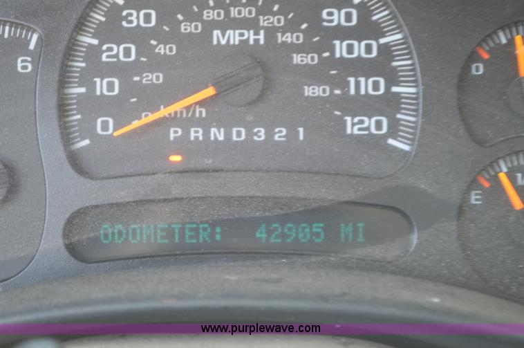 image for item G3618 2006 Chevrolet Silverado 2500HD pickup truck