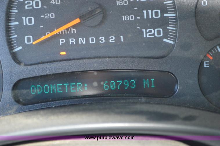 image for item G3621 2006 Chevrolet Silverado 2500HD pickup truck