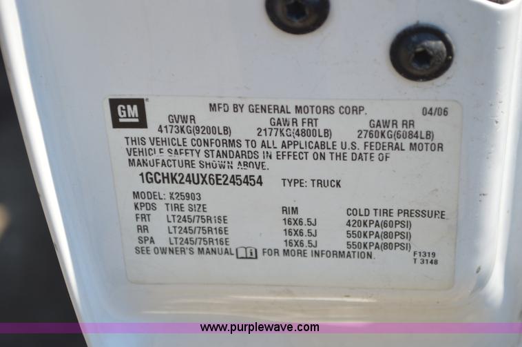 image for item G3621 2006 Chevrolet Silverado 2500HD pickup truck