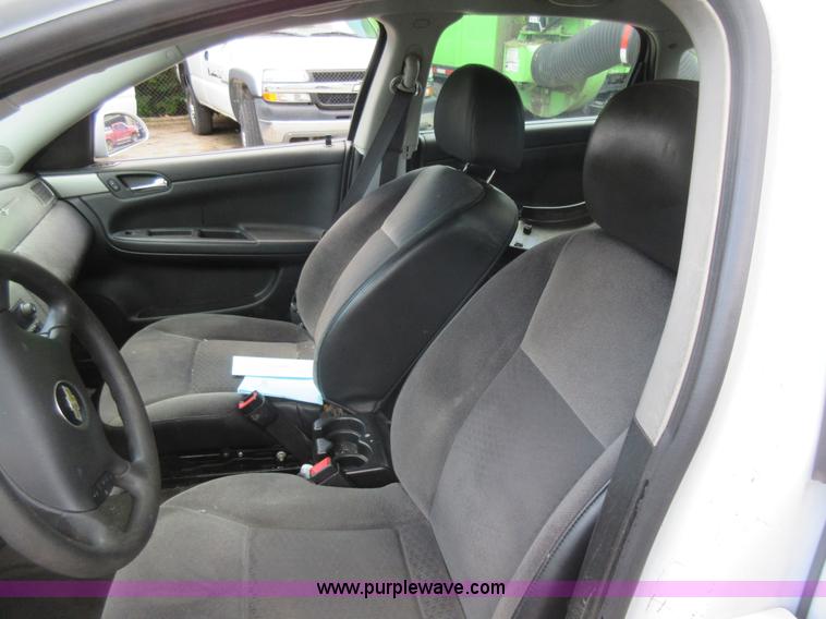 image for item G3623 2011 Chevrolet Impala Police Cruiser