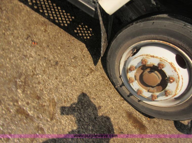 image for item G3624 2003 GMC C5 dump truck