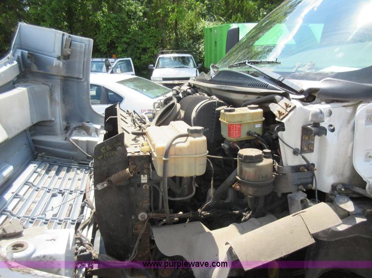 image for item G3624 2003 GMC C5 dump truck