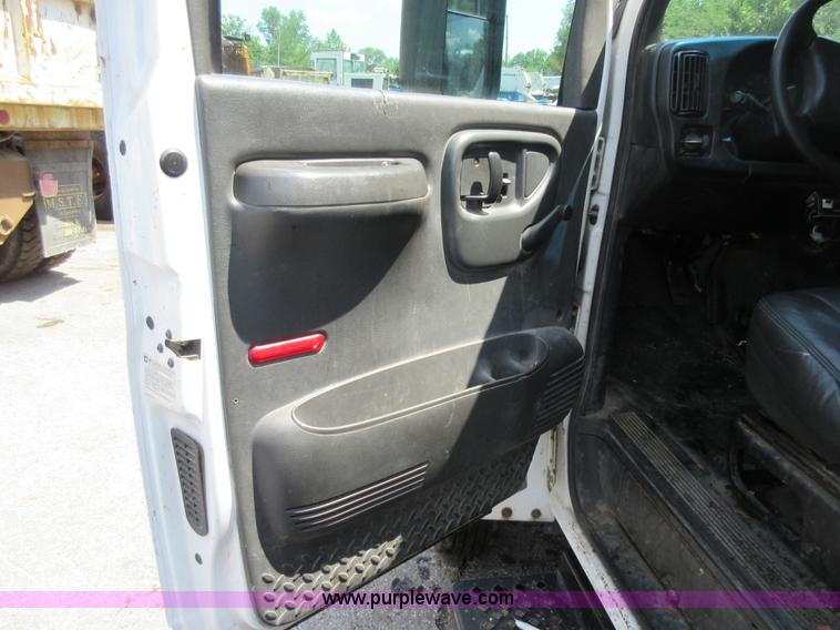 image for item G3624 2003 GMC C5 dump truck