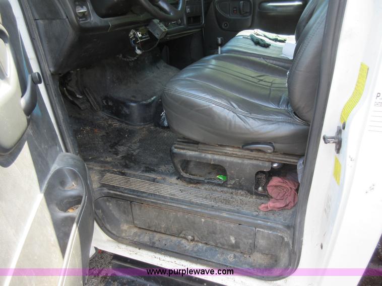 image for item G3624 2003 GMC C5 dump truck