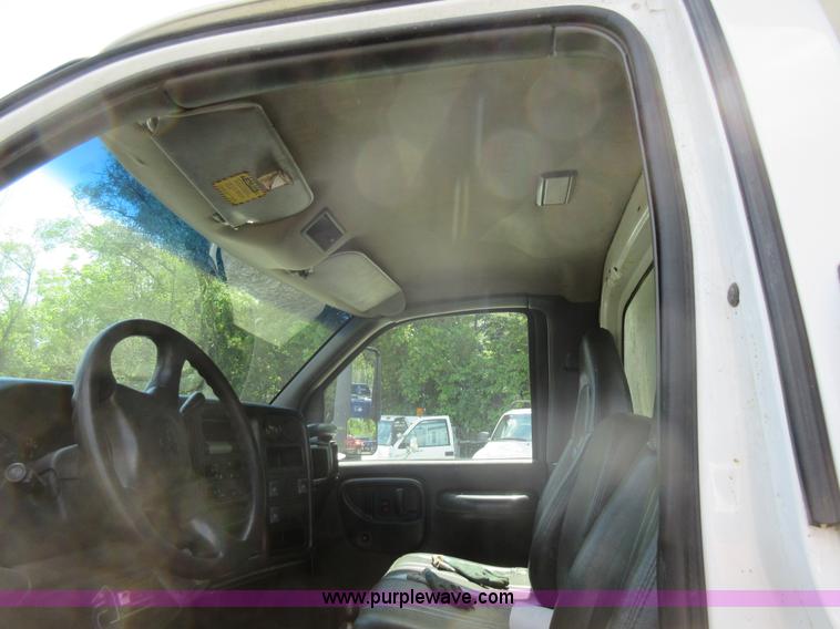 image for item G3624 2003 GMC C5 dump truck