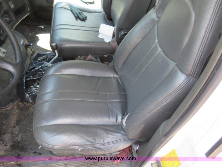 image for item G3624 2003 GMC C5 dump truck