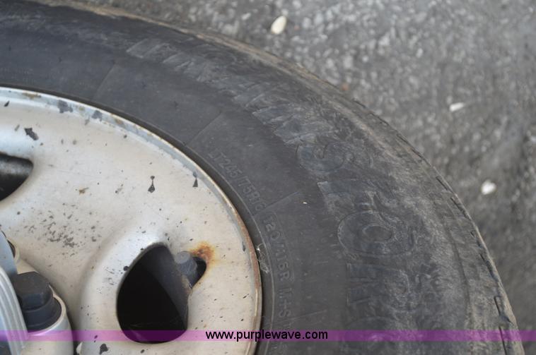 image for item G3625 2006 Chevrolet Silverado 2500HD Crew Cab pickup truck