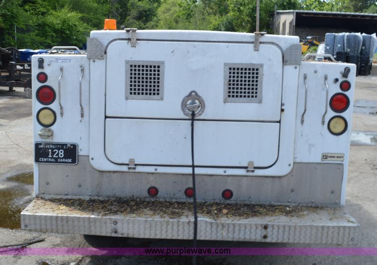 image for item G3626 2000 Chevrolet 3500 animal control pickup truck