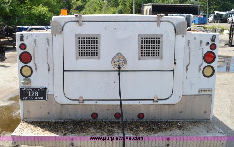 image for item G3626 2000 Chevrolet 3500 animal control pickup truck