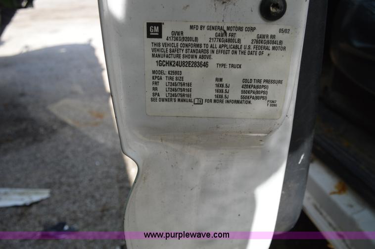 image for item G3628 2002 Chevrolet Silverado 2500HD pickup truck