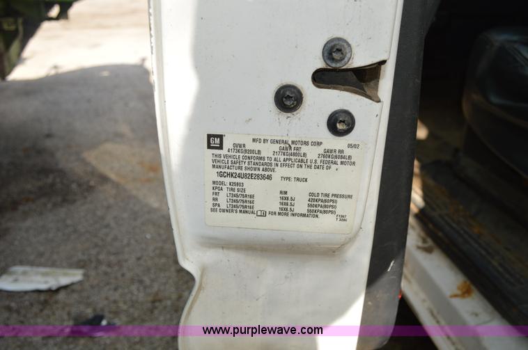 image for item G3628 2002 Chevrolet Silverado 2500HD pickup truck