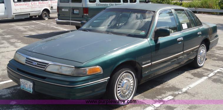 image for item G3630 1993 Ford Crown Victoria LX