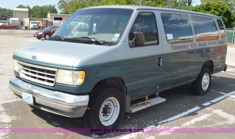 image for item G3632 1995 Ford Club Wagon Super van
