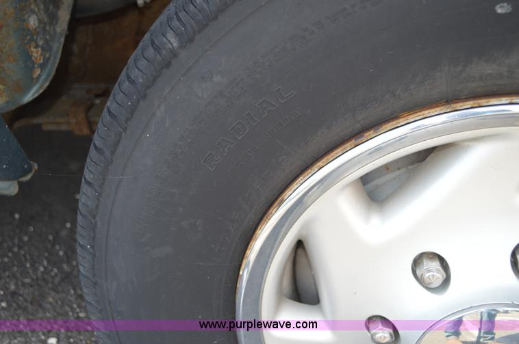 image for item G3632 1995 Ford Club Wagon Super van