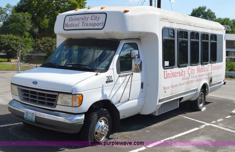 image for item G3633 1994 Ford Econoline E350 bus