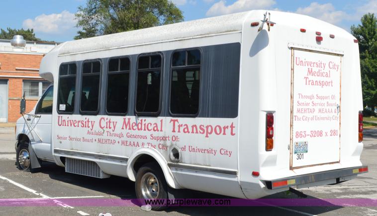 image for item G3633 1994 Ford Econoline E350 bus