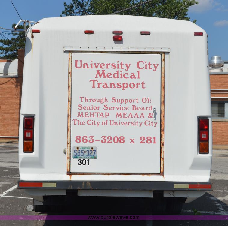 image for item G3633 1994 Ford Econoline E350 bus