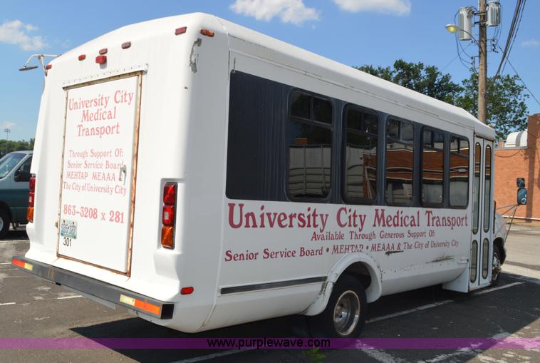 image for item G3633 1994 Ford Econoline E350 bus