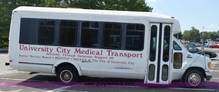 image for item G3633 1994 Ford Econoline E350 bus