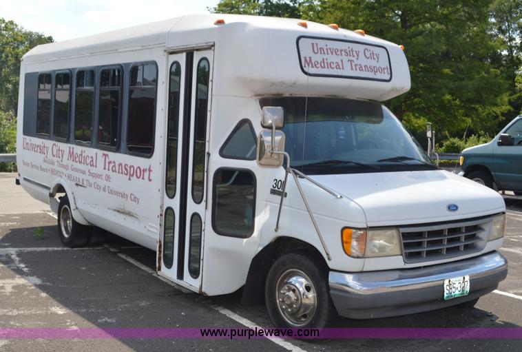 image for item G3633 1994 Ford Econoline E350 bus