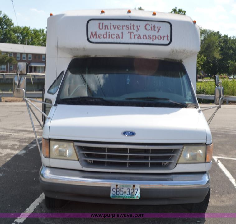 image for item G3633 1994 Ford Econoline E350 bus