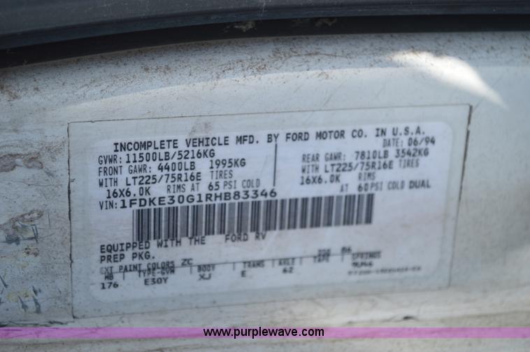 image for item G3633 1994 Ford Econoline E350 bus