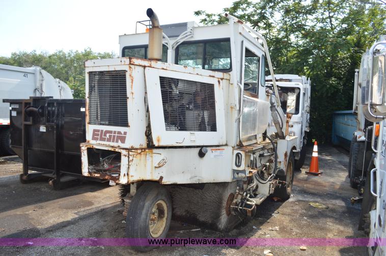 image for item G3635 Elgin street sweeper