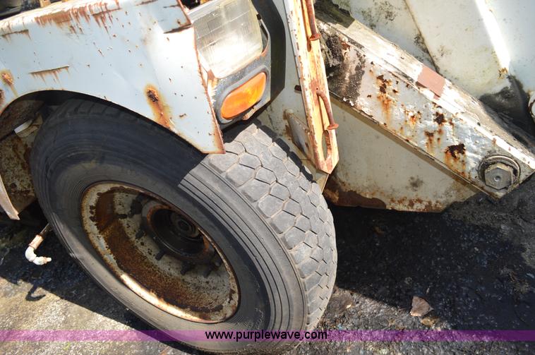 image for item G3635 Elgin street sweeper