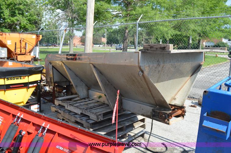 image for item G3636 Air-Flo stainless steel salt spreader