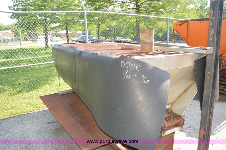 image for item G3639 Air-Flo stainless steel salt spreader