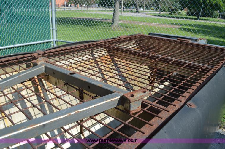 image for item G3639 Air-Flo stainless steel salt spreader