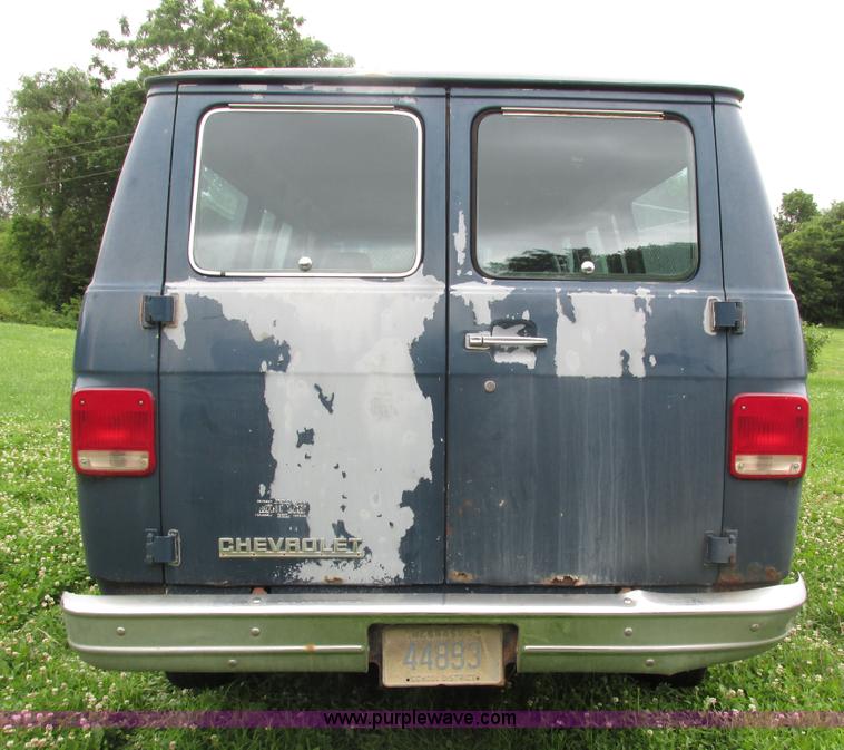 image for item H4584 1991 Chevrolet van