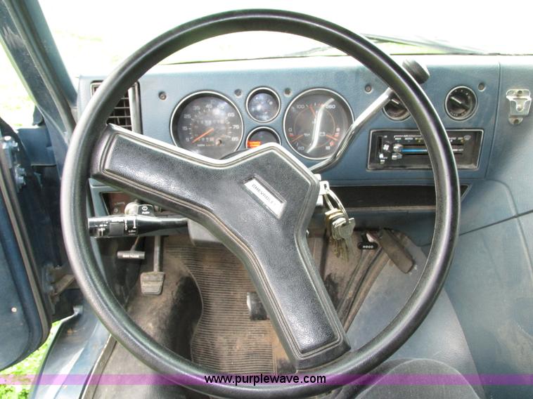 image for item H4584 1991 Chevrolet van