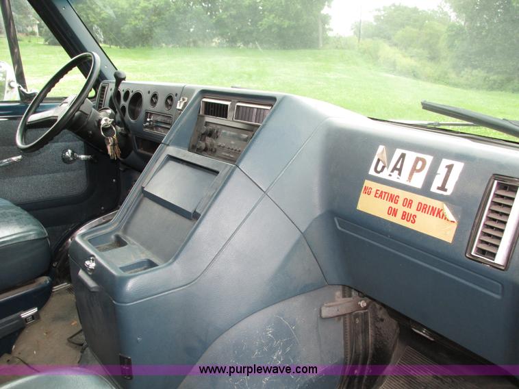 image for item H4584 1991 Chevrolet van