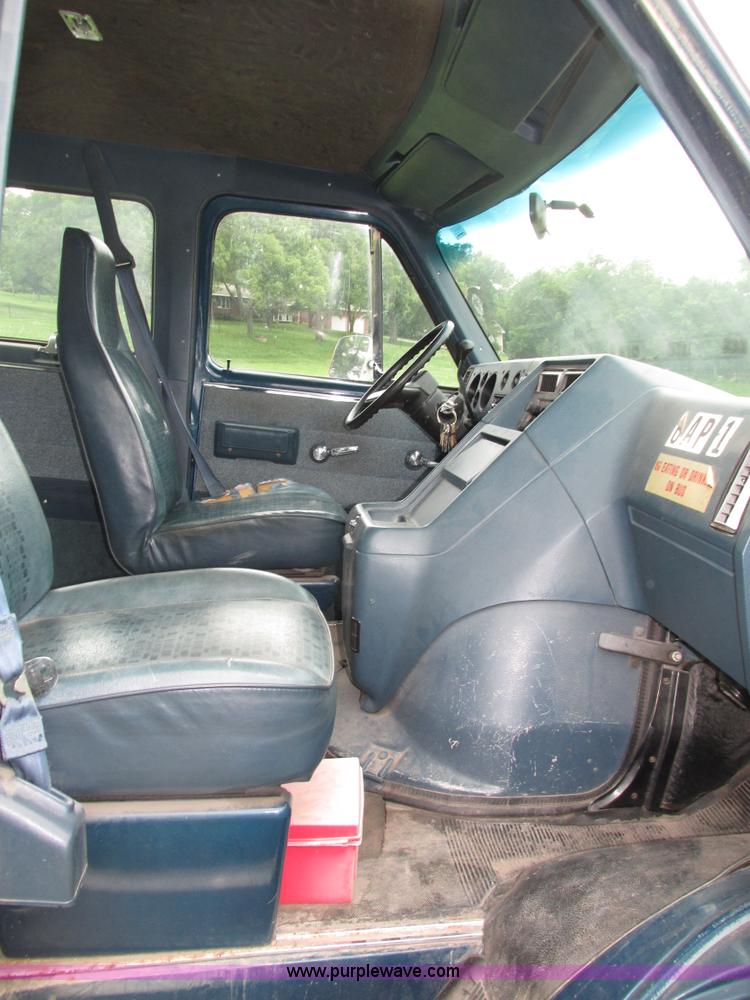 image for item H4584 1991 Chevrolet van