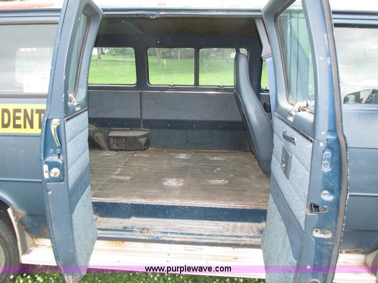 image for item H4584 1991 Chevrolet van