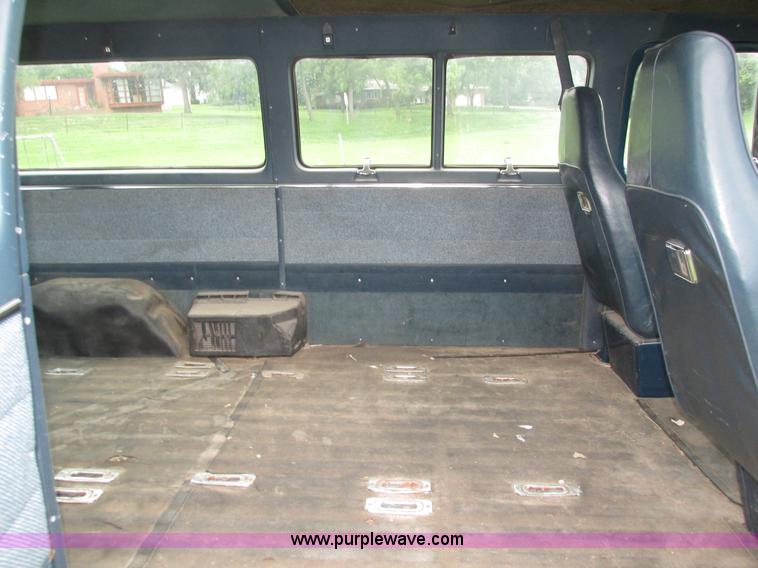 image for item H4584 1991 Chevrolet van