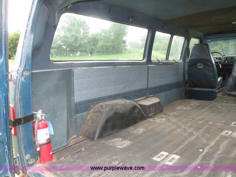 image for item H4584 1991 Chevrolet van