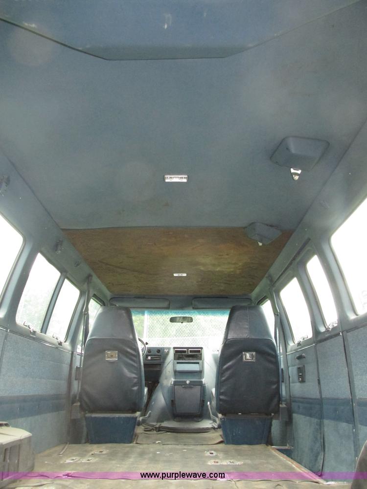 image for item H4584 1991 Chevrolet van