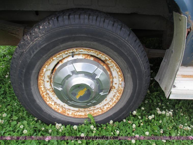 image for item H4584 1991 Chevrolet van