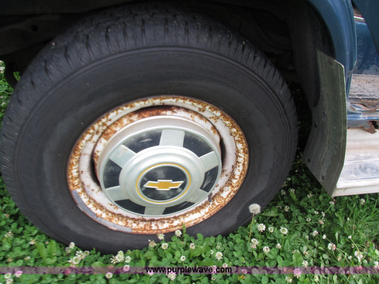 image for item H4584 1991 Chevrolet van