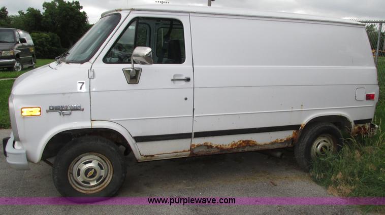 image for item H4585 1995 Chevrolet G10 van